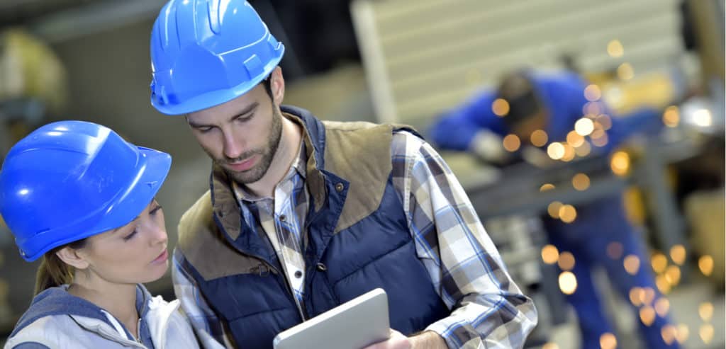 What manufacturers are doing in e‑commerce