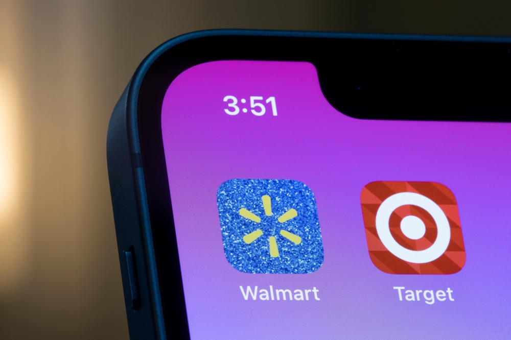 Data from Brick Meets Click and Mercatus shows that Walmart captured 37% of U.S. online grocery sales in Q2 2024.