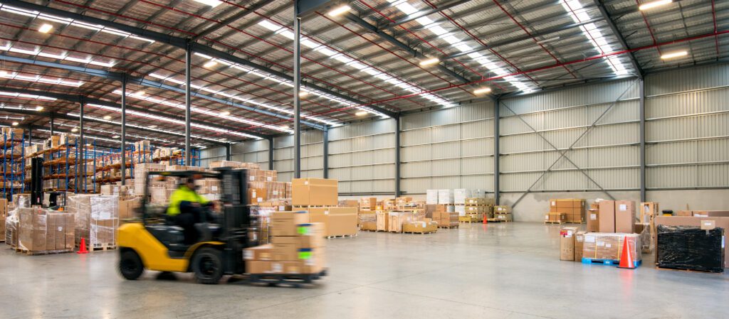 Essendant is redefining business with an exit from the office-supplies market, turning toward ecommerce and logistics modernization. | Image credit: hit1912 - Adobe Stock