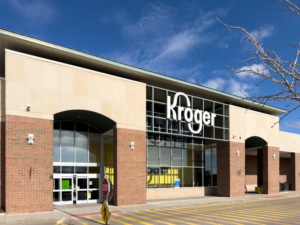 Kroger DoorDash delivery | Image credit: Kenishirotie - Adobe Stock